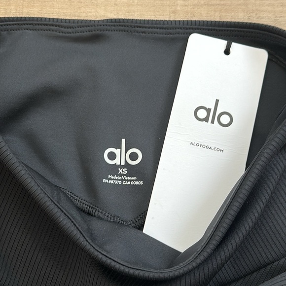 Alo Airlift Ribbed High-Waist Enchancted Legging - Picture 7 of 8